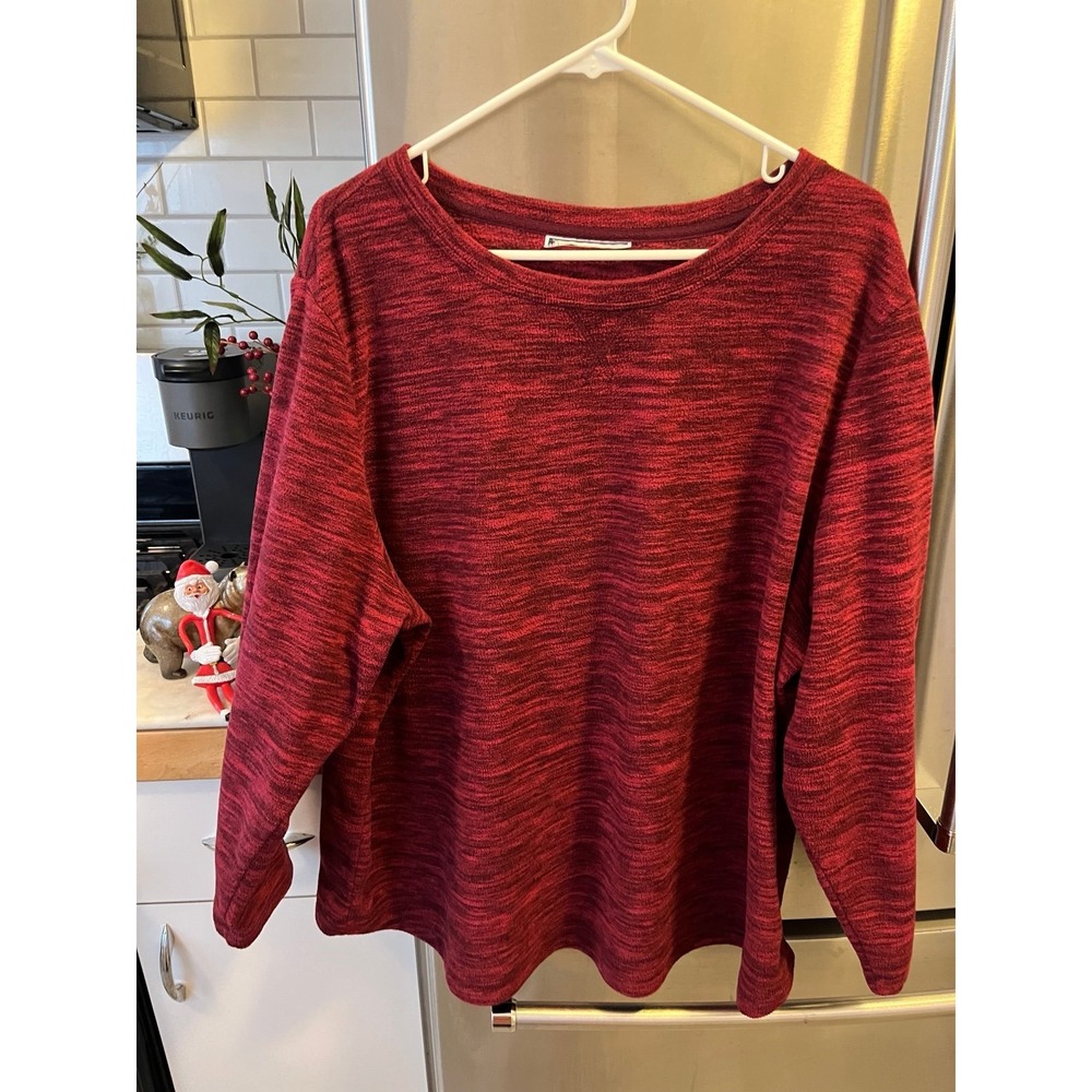Base layer or cozy crew neck, Very pretty red with the speckled pattern, Size 3X